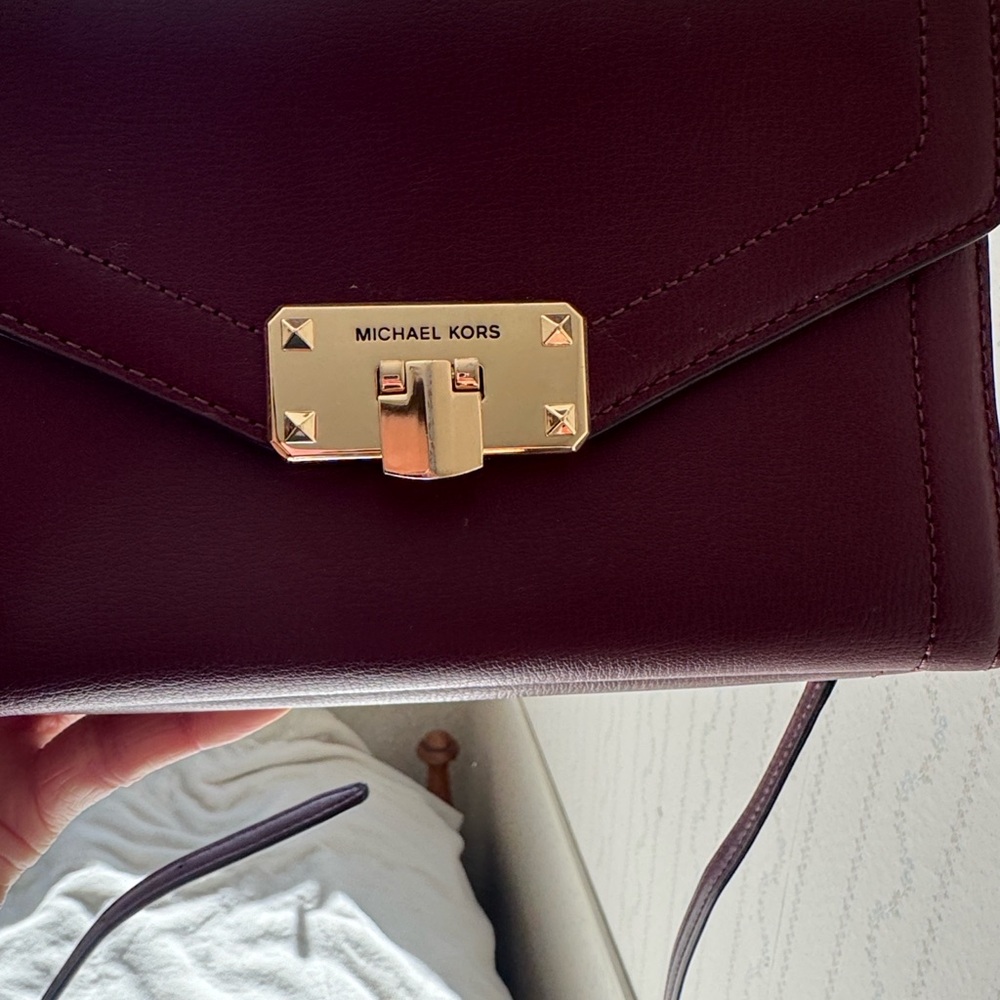 Michael Kors Burgundy Crossbody Bag with Gold Chain - Picture 2 of 12